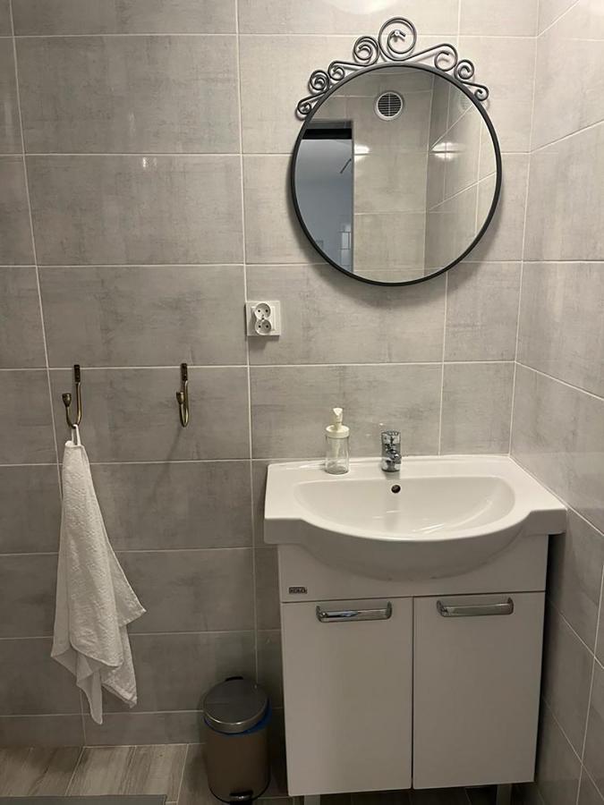 Labo Apartment Chmielna Варшава Екстериор снимка