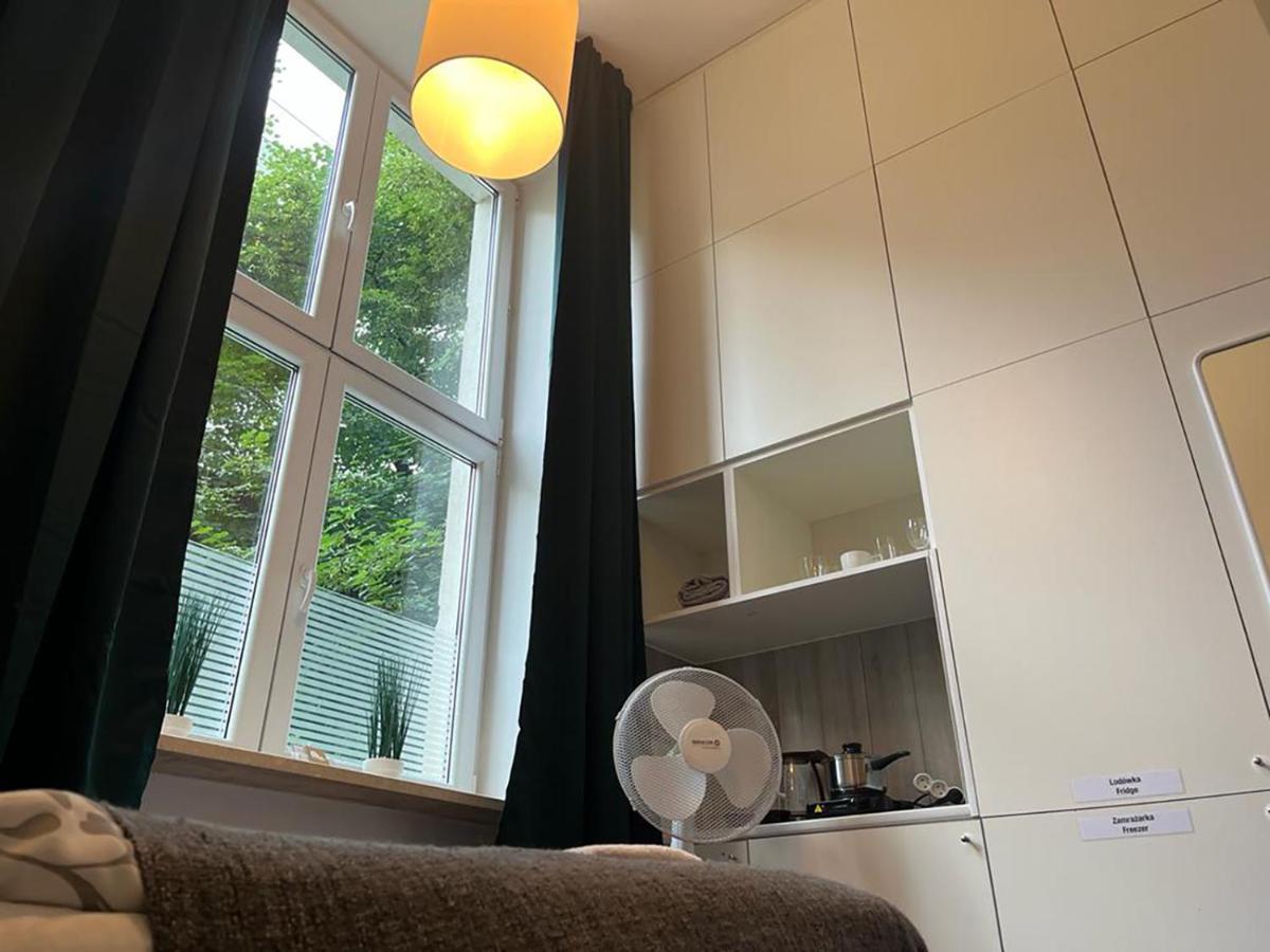 Labo Apartment Chmielna Варшава Екстериор снимка