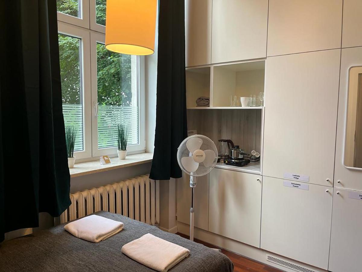Labo Apartment Chmielna Варшава Екстериор снимка